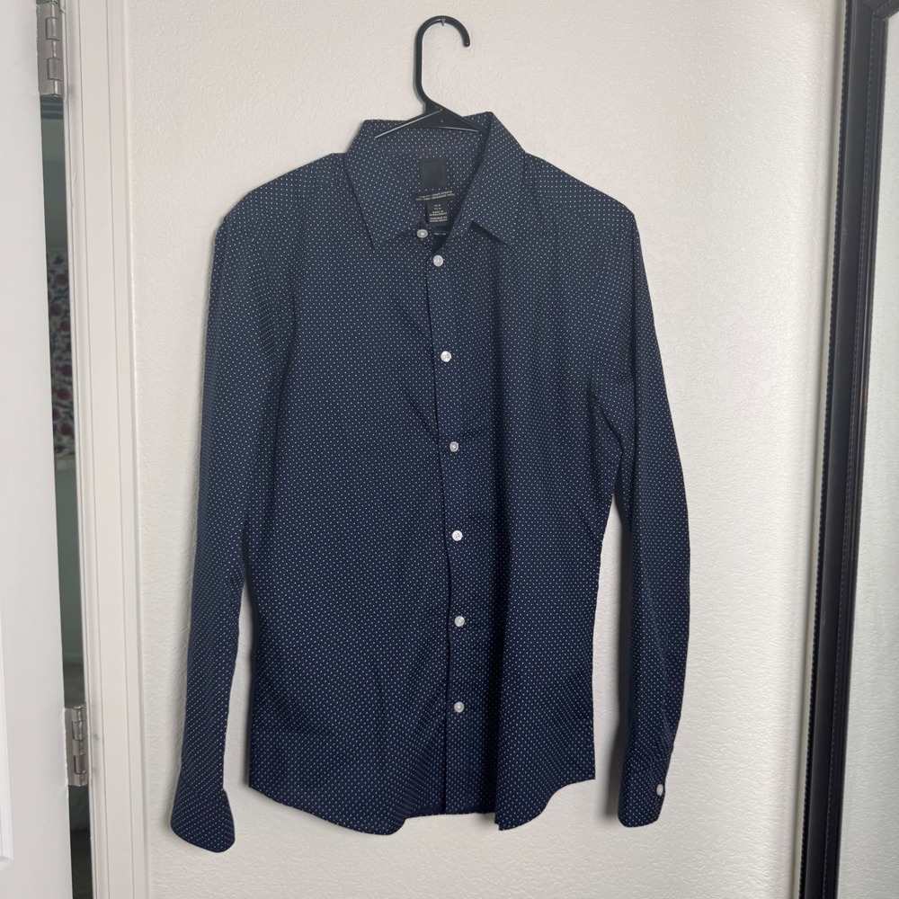 H&M Button Down Shirt Mens Medium Navy Blue Polka Dot Slim Fit Easy Iron